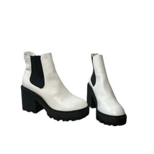 Urban Outfitters Chloe Chelsea Boot In White Women's Size 8